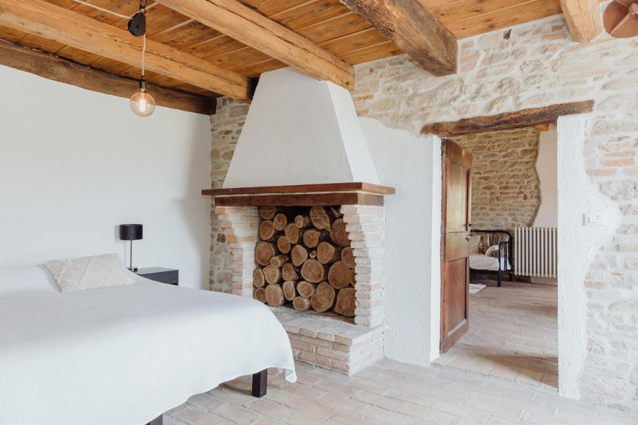 Agriturismo Qui Voglio Monte Roberto Zewnętrze zdjęcie
