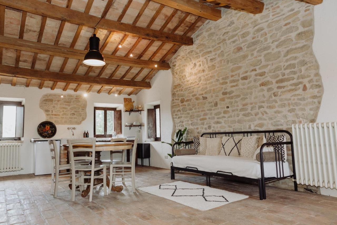Agriturismo Qui Voglio Monte Roberto Zewnętrze zdjęcie