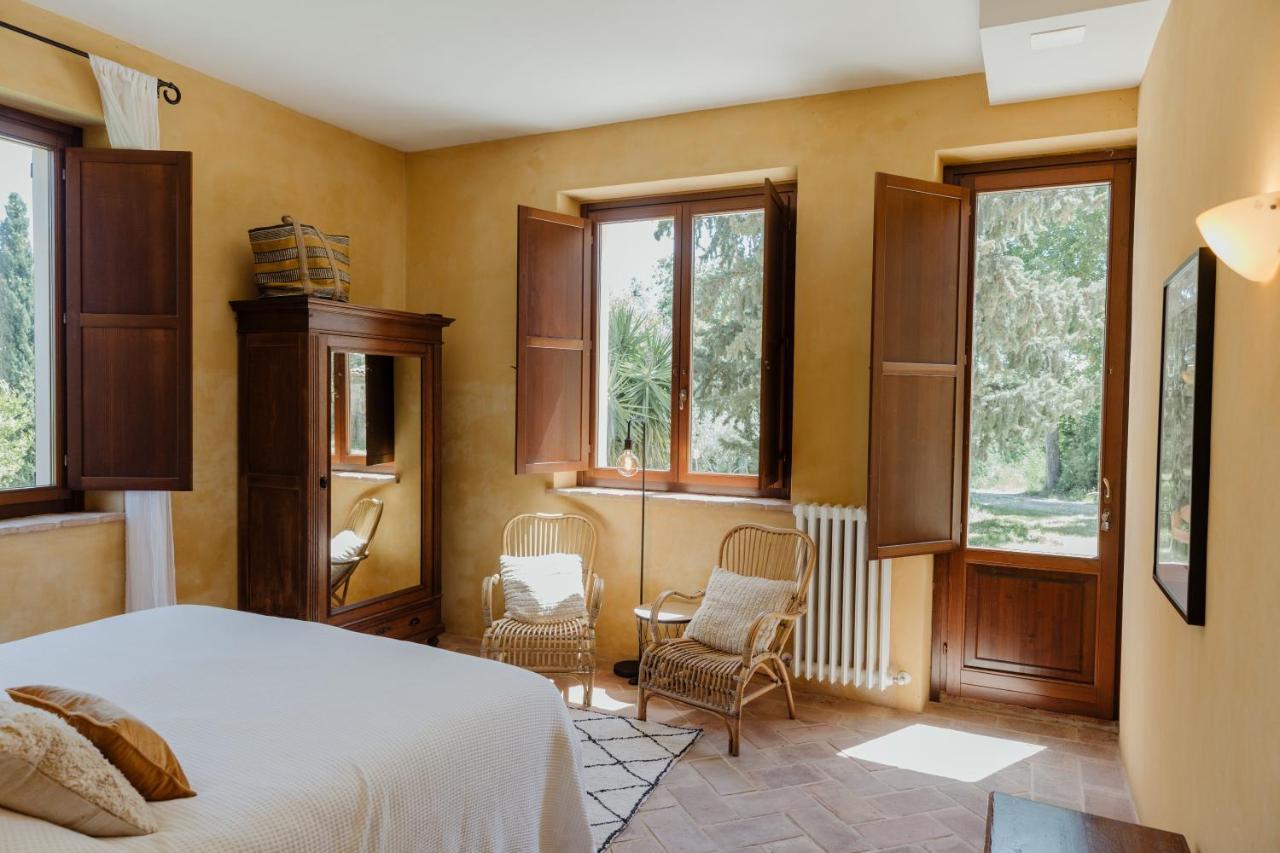 Agriturismo Qui Voglio Monte Roberto Zewnętrze zdjęcie