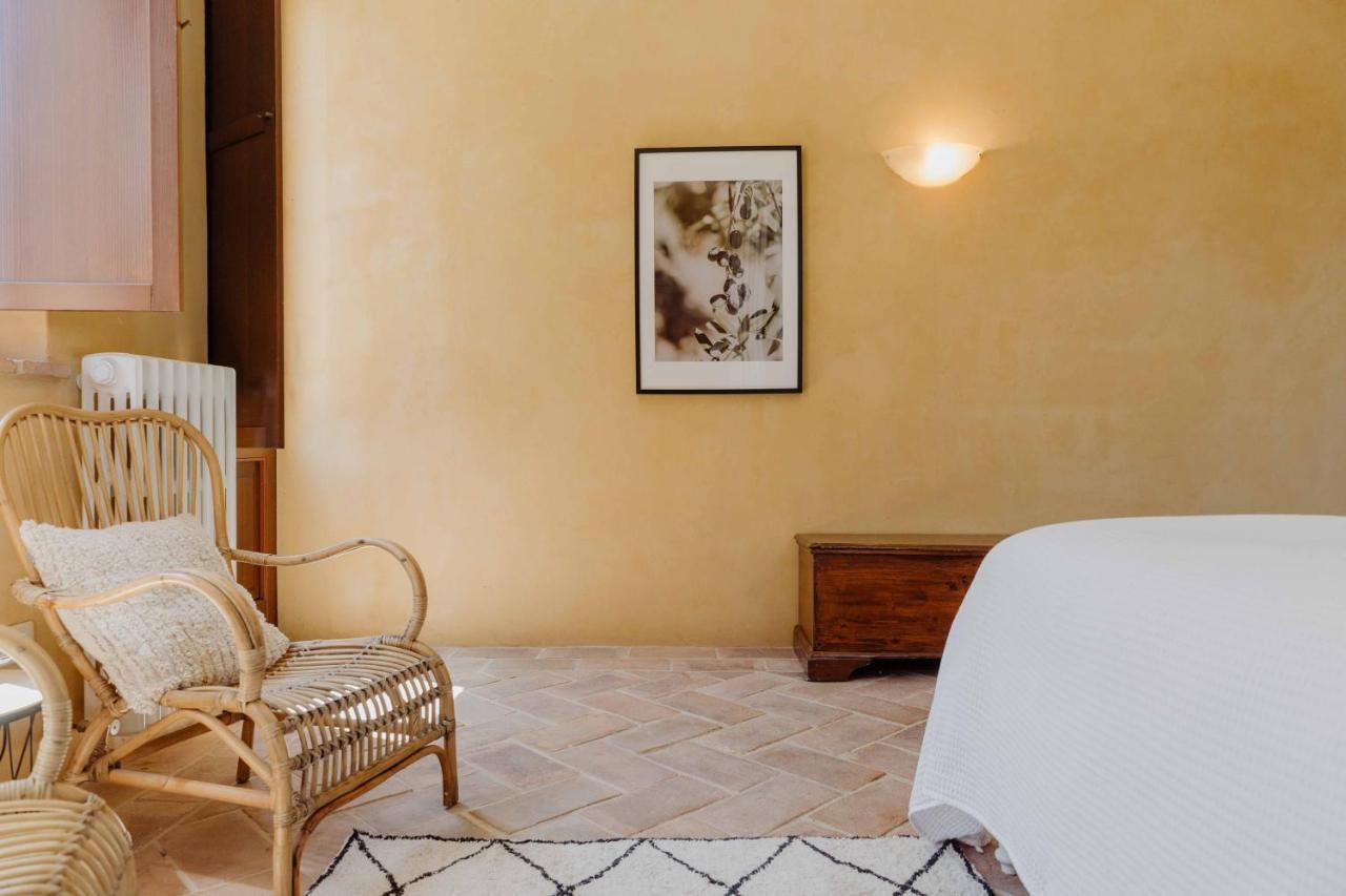 Agriturismo Qui Voglio Monte Roberto Zewnętrze zdjęcie