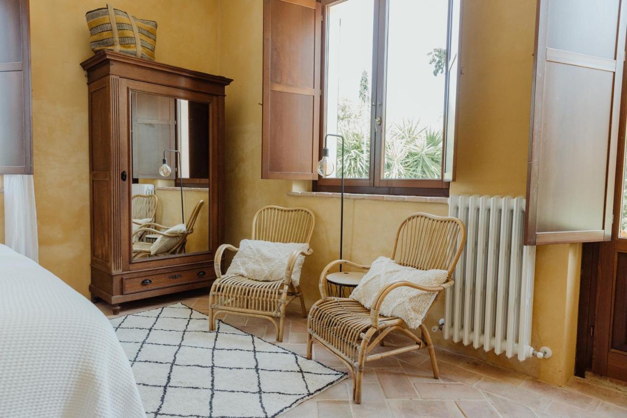 Agriturismo Qui Voglio Monte Roberto Zewnętrze zdjęcie