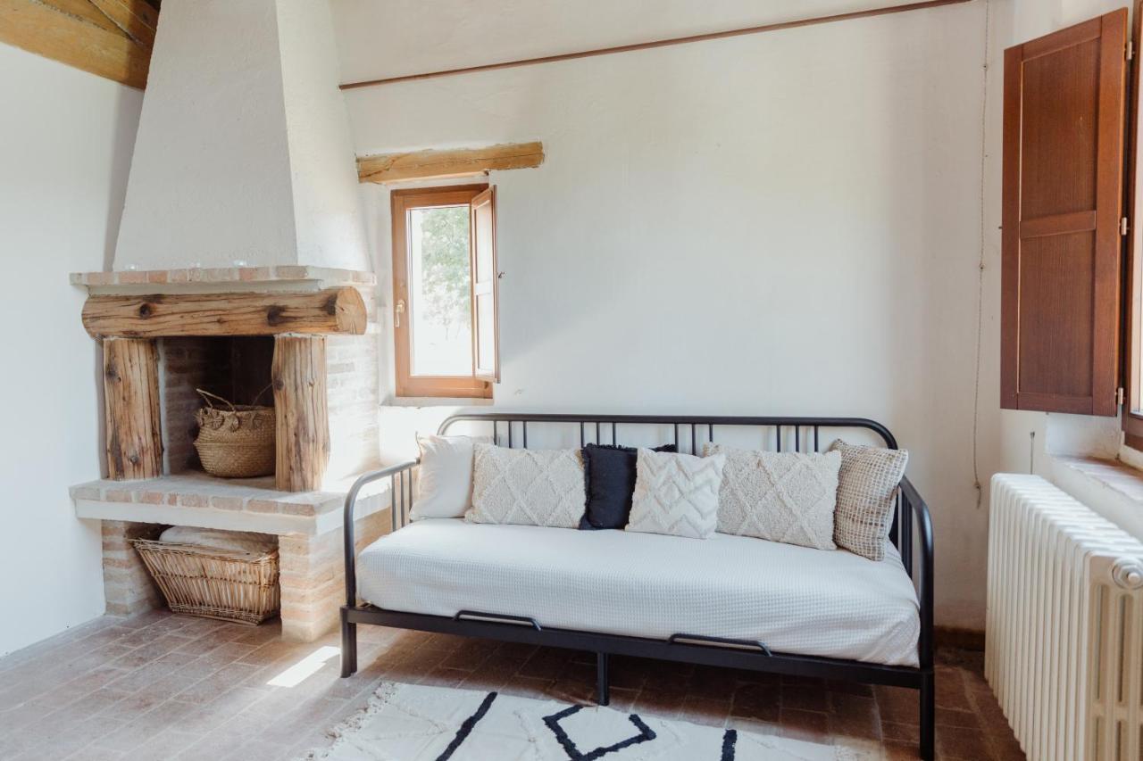 Agriturismo Qui Voglio Monte Roberto Zewnętrze zdjęcie