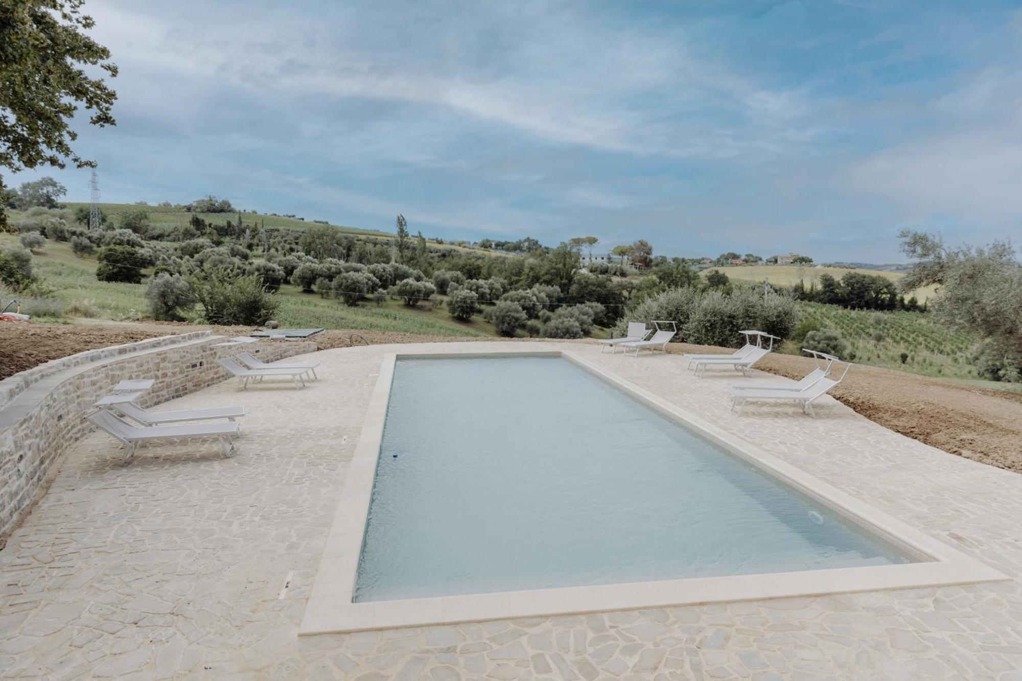 Agriturismo Qui Voglio Monte Roberto Zewnętrze zdjęcie